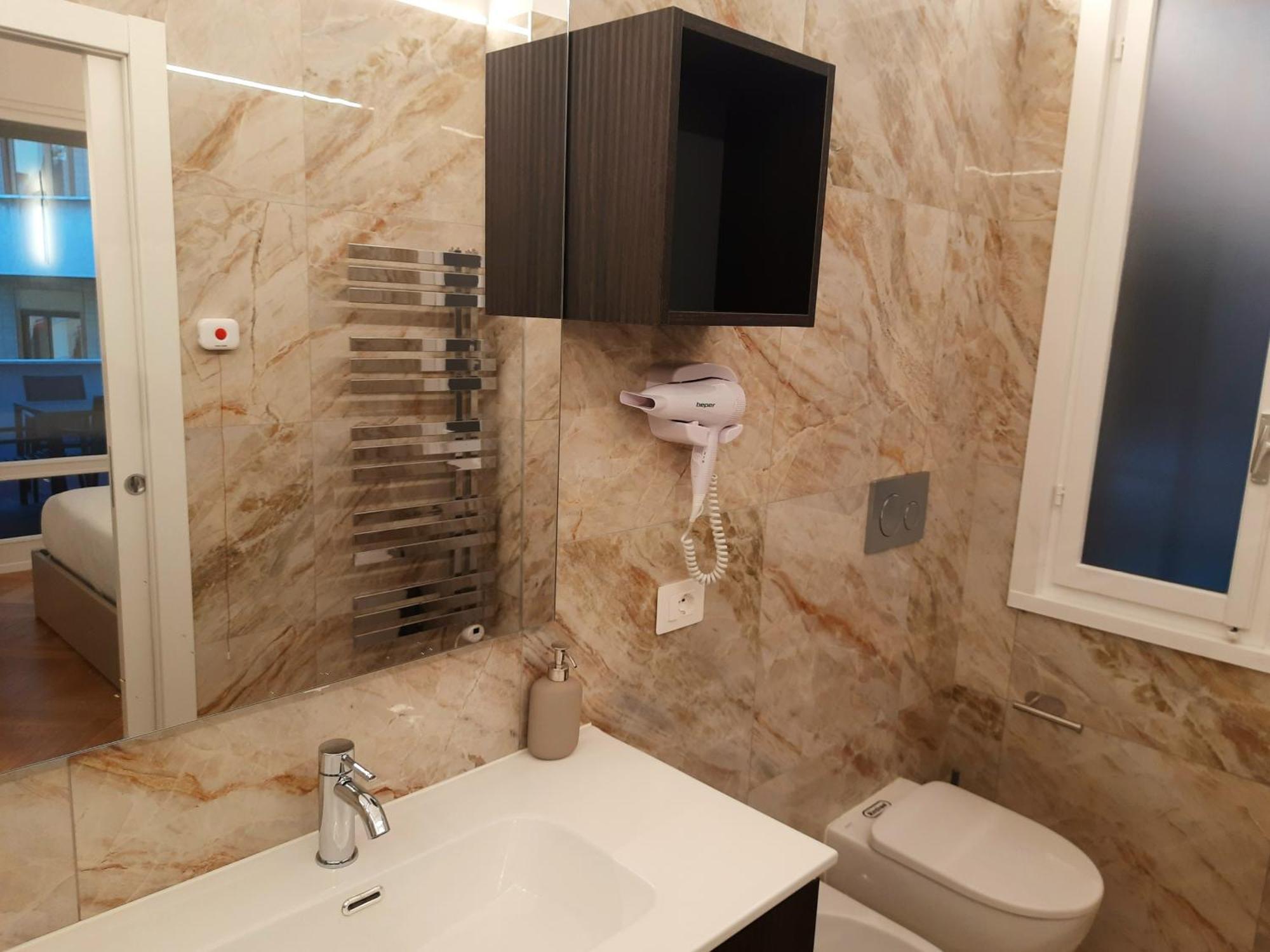 Mako Suites - Centro E Stazione Monza Rom bilde