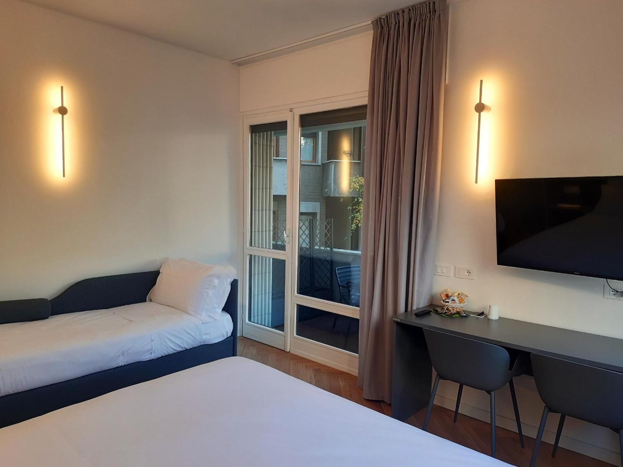 Mako Suites - Centro E Stazione Monza Eksteriør bilde